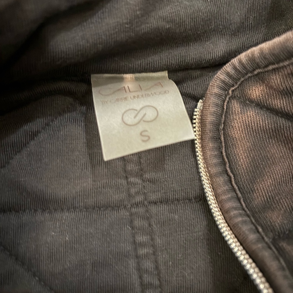 CALIA by Carrie Underwood Brown/black distressed Quilted Jacket - Picture 3 of 4